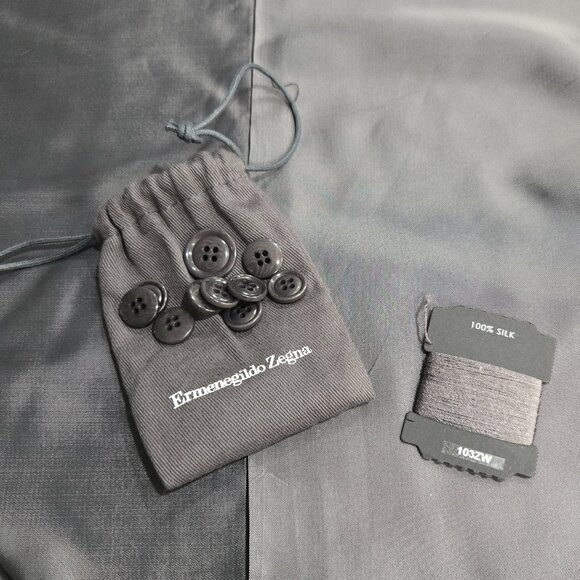 Ermenegildo Zegna Single-Breasted Wool Blazer - Picture 16 of 16